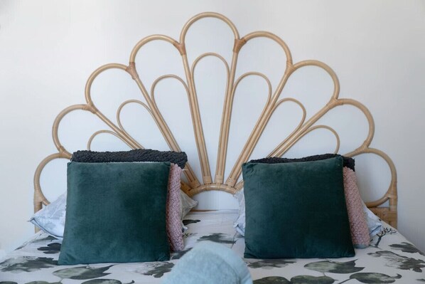 2 bedrooms, desk, iron/ironing board, travel cot