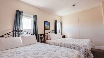 2 bedrooms, desk, iron/ironing board, travel cot