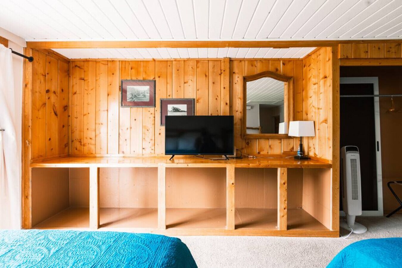 1 bedroom, travel crib, free WiFi, bed sheets