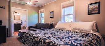 Sleep up to 4 - King Suite in Historic Centennial Hotel