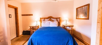 Queen Suite in Historic Centennial Hotel