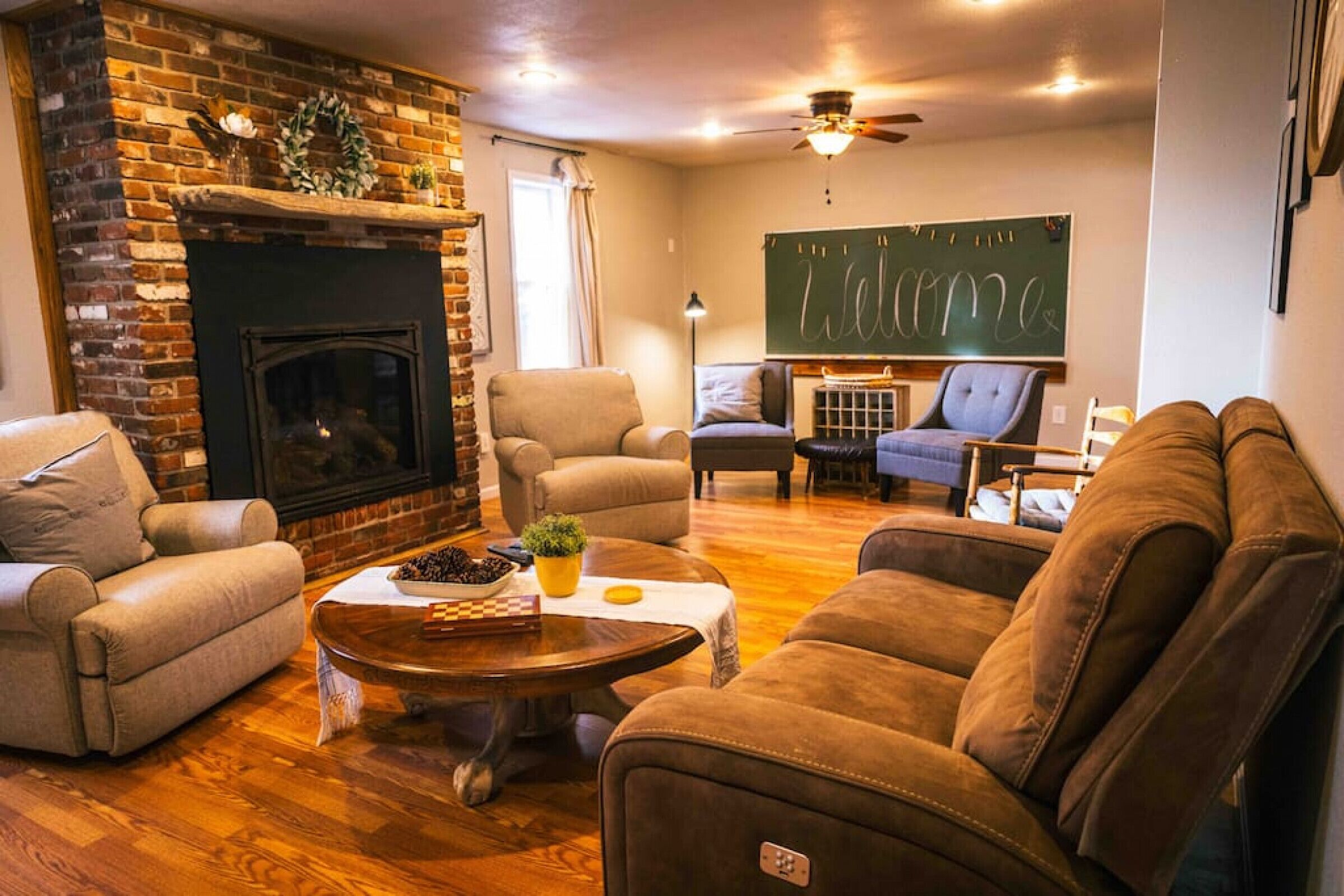 Smart TV, fireplace, DVD player, books