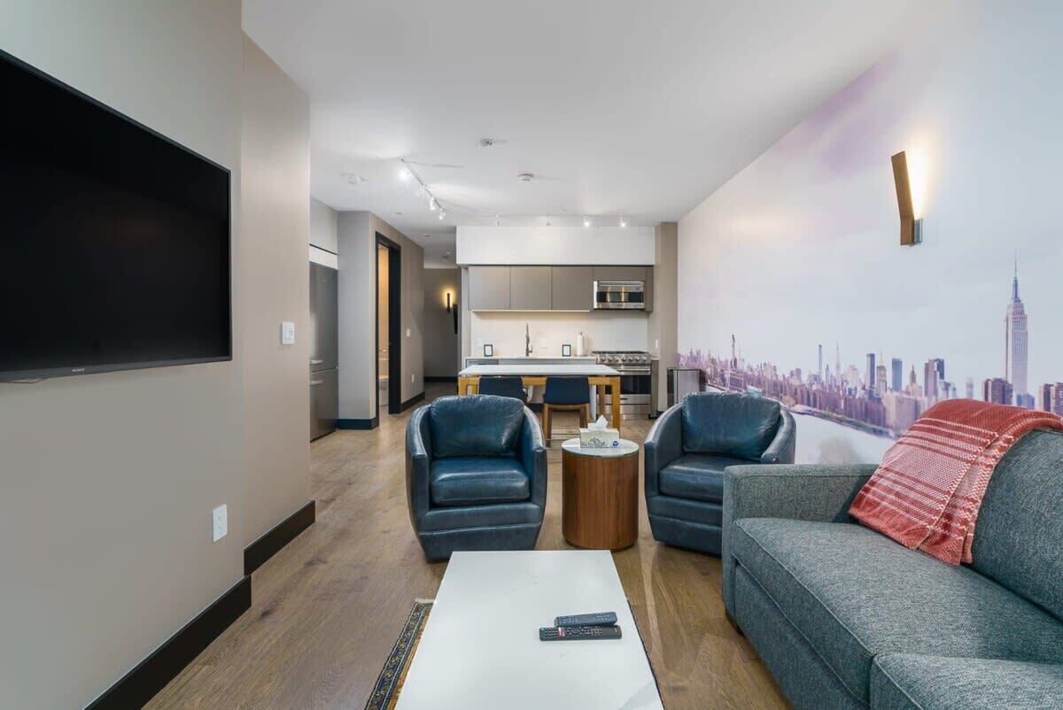Stylish Denver Apt w/Luxury Finishes & Bedding!