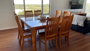Dining - Free Wi-Fi, Ideal holiday location, long beach (Robe)