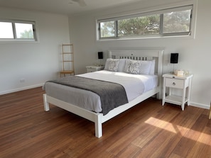 4 chambres, fer et planche Ă repasser, draps fournis