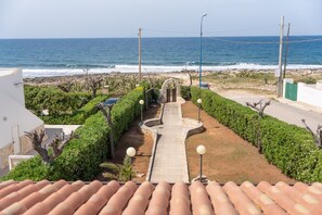Property grounds - VILLA SUNSET - Villa facing the sea (Torre Suda)
