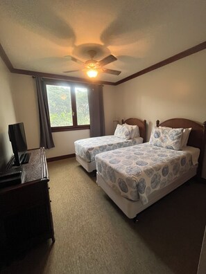 3 habitaciones, tabla de planchar con plancha y wifi gratis 