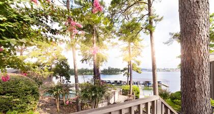 South Shore 1 bdrm! Gameroom! Mini-Golf, 2 Pools, Hot tub, Pickle-ball & More!