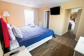 Suite, 2 Schlafzimmer, Kochnische | Schreibtisch, Bettwäsche