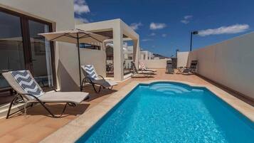 Piscine extérieure, piscine chauffée