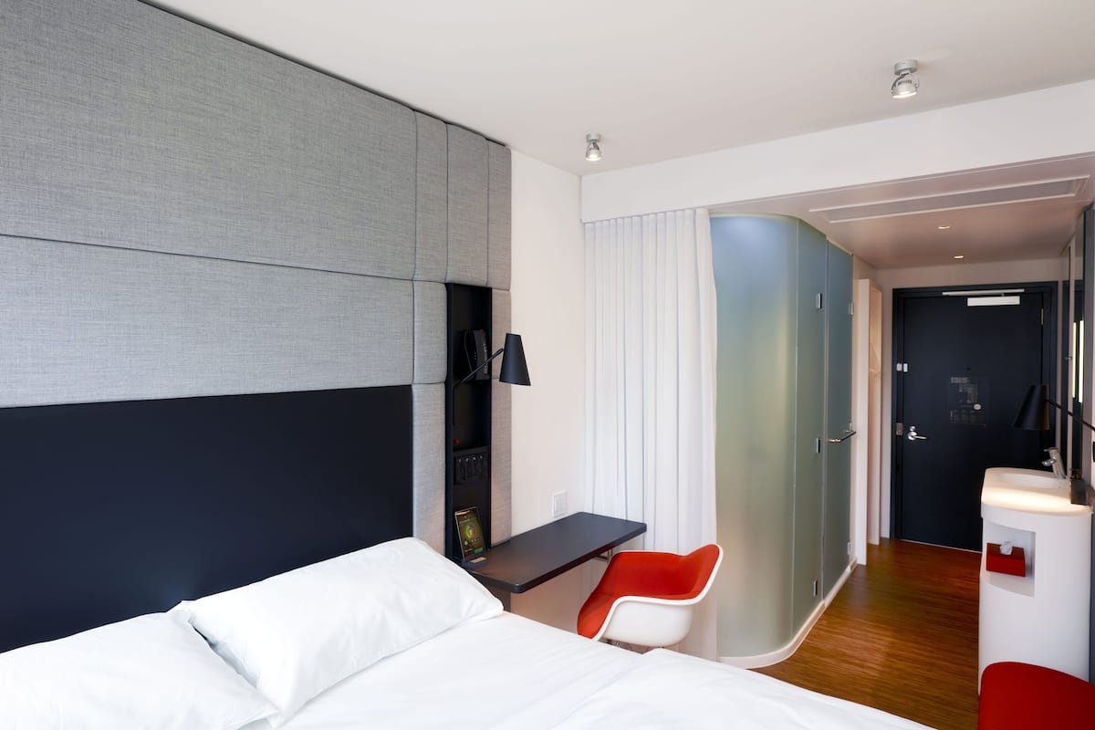 Premium bedding, pillowtop beds, in-room safe, desk
