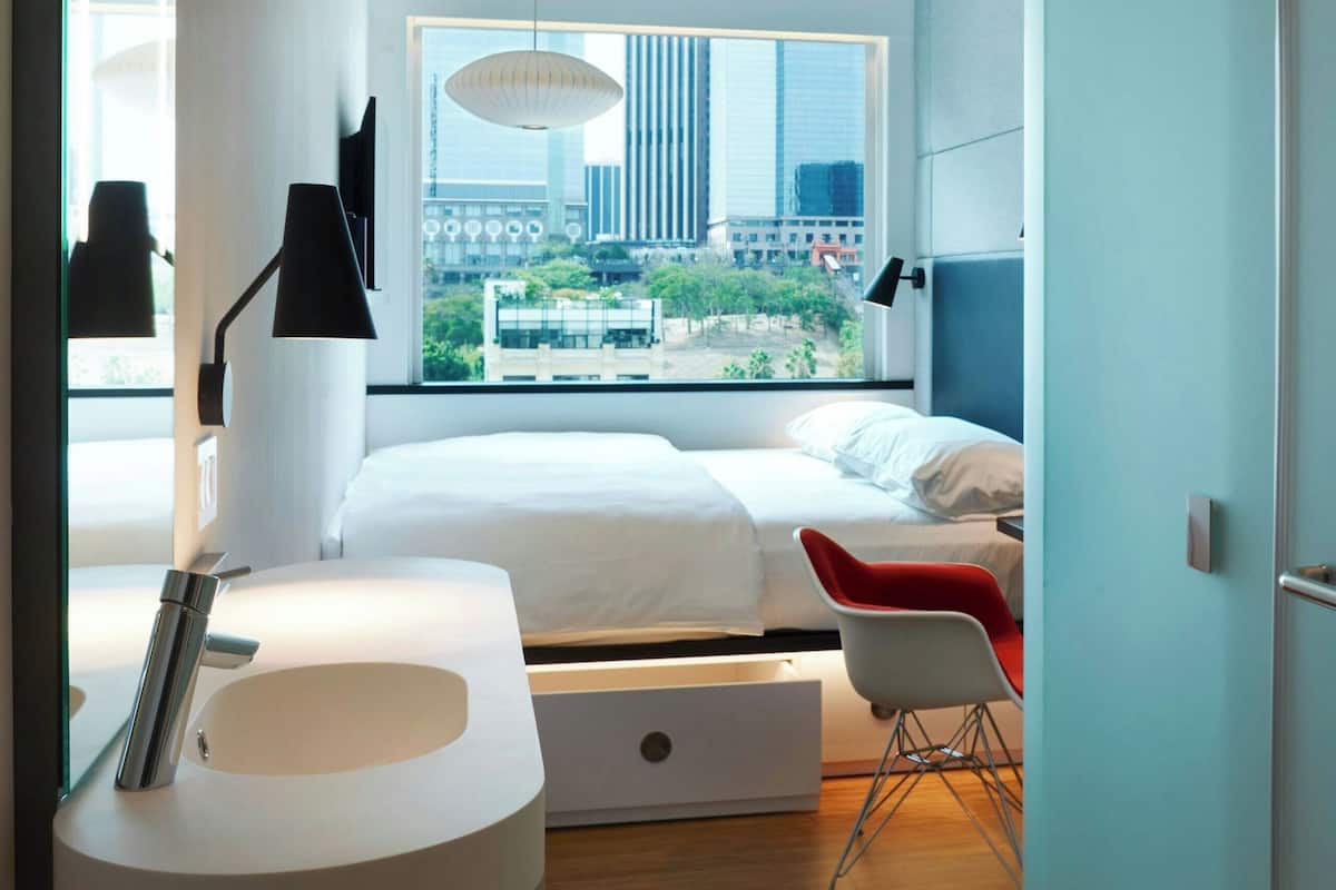 Premium bedding, pillow-top beds, in-room safe, desk