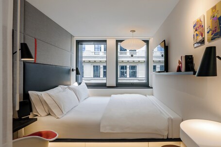 citizenM Paris Champs Elysees - Image 7