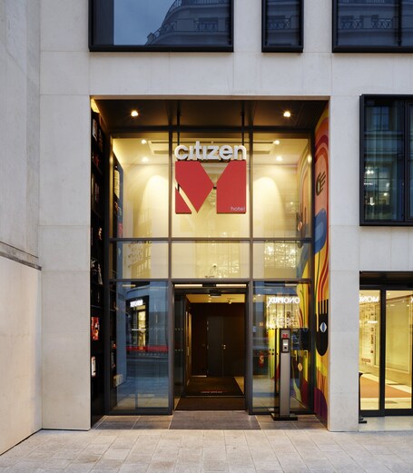 citizenM Paris Champs Elysees - Image 2