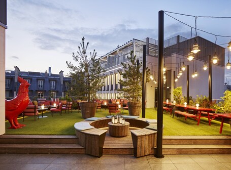 citizenM Paris Champs Elysees - Image 14