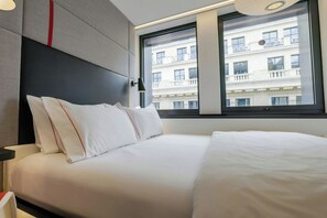 Premium bedding, pillowtop beds, in-room safe, desk