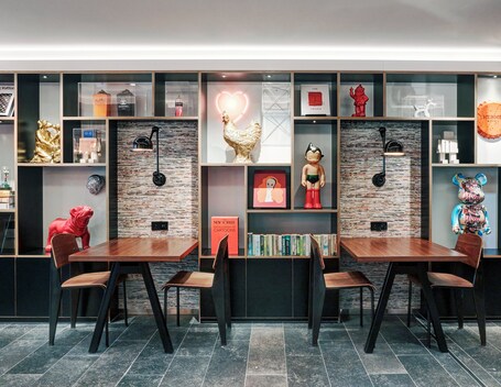 citizenM Paris Champs Elysees - Image 39