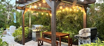 White Pelican, a Cozy Cottage on the Key with Sunsets, Kayaks and More!