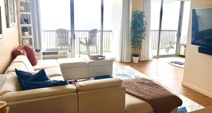 Condo right on the beach! Stunning seventh floor views!