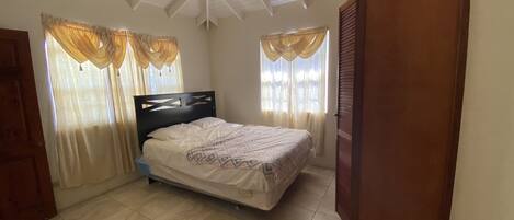 2 Schlafzimmer, Bügeleisen/Bügelbrett, WLAN