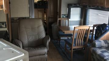 2 bedrooms, bed sheets