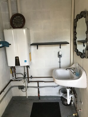 Toilet paper - 29’ Camper (Athens)