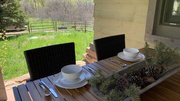 Outdoor dining