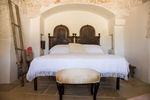 3 dormitoris, un bressol de viatge, wifi gratuïta i roba de llit 