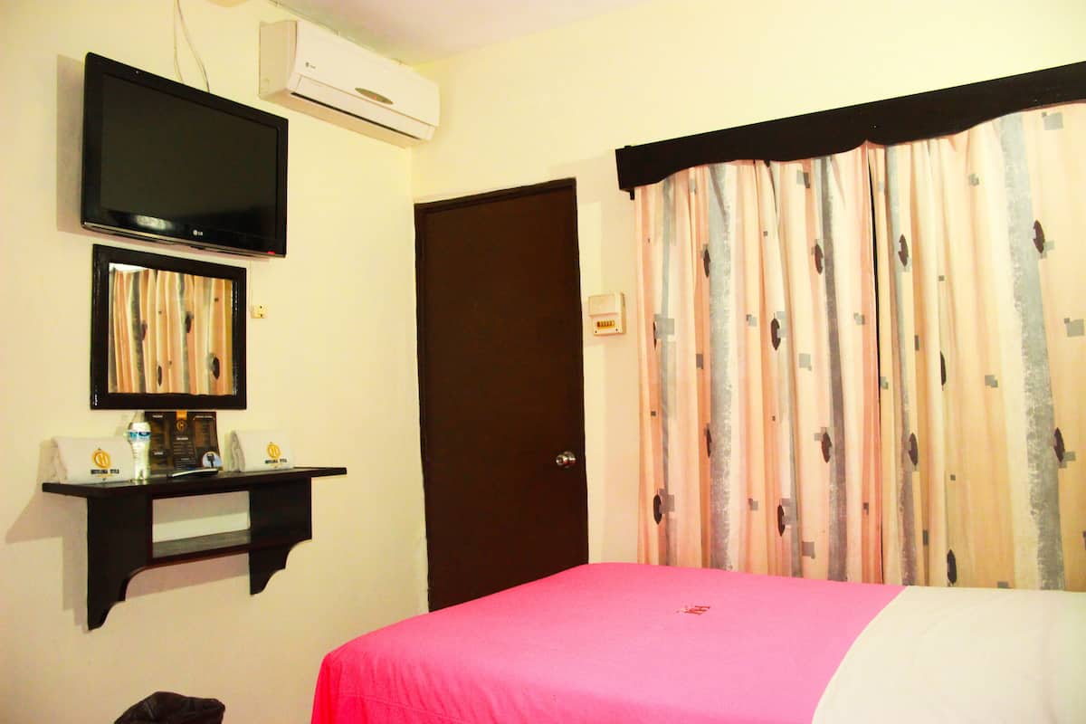 WiFi (free), bed sheets