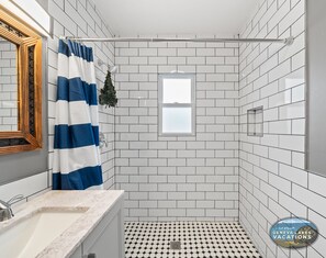 Shower, hair dryer - Quick Trip Getaway |Fun Southwestern Vibe |Enclosed Porch |Walkable to Downtown Lake Geneva |Parking (Lake Geneva)