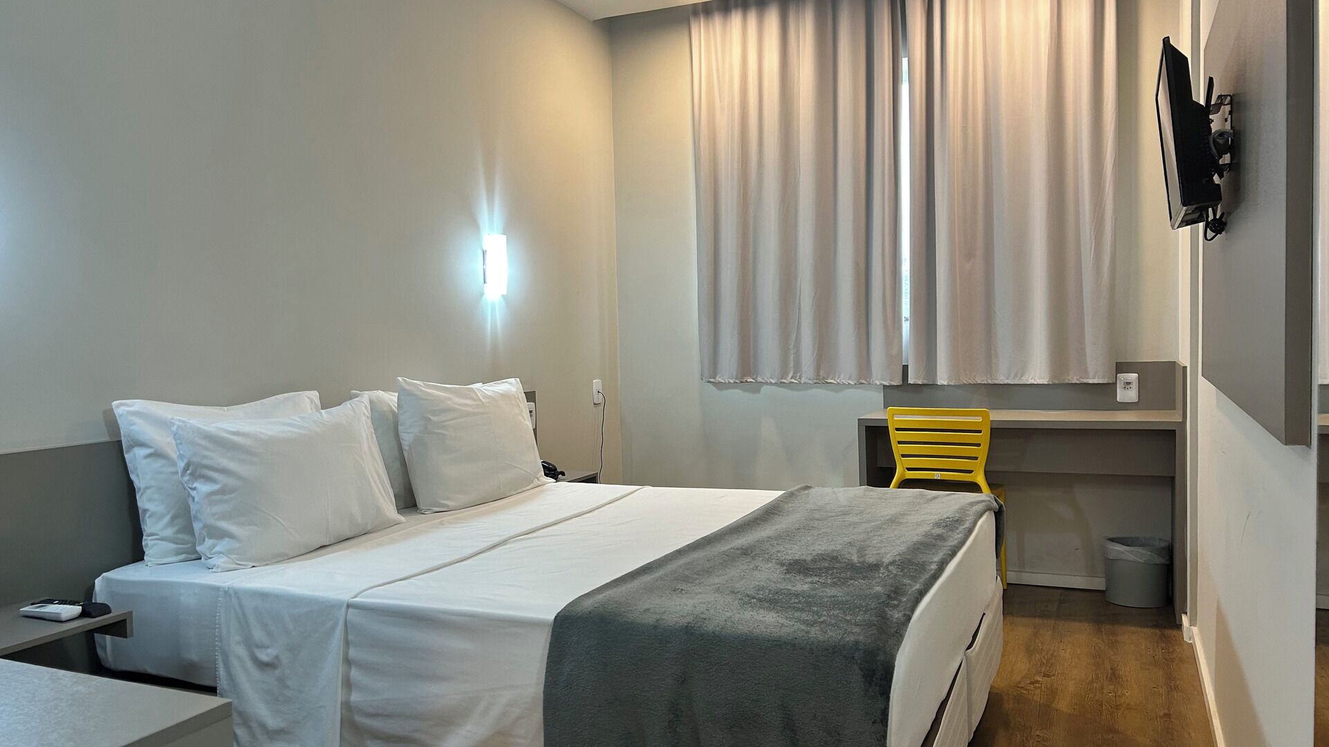 Standard Double Room | Minibar, laptop workspace, free WiFi, bed sheets
