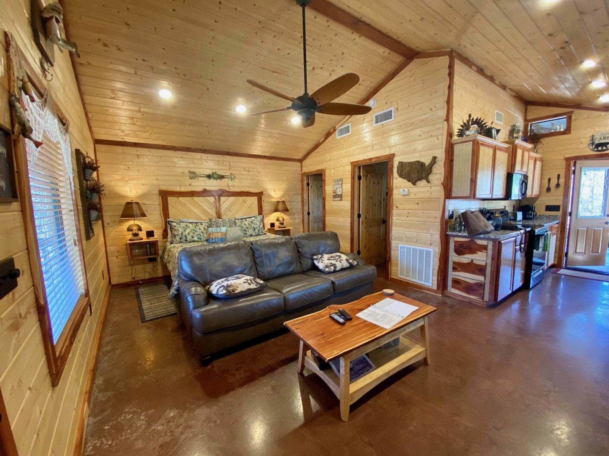 Turkey Creek - One Bedroom Couples Cabin With All The Amenities