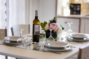 Private kitchen - Jasmine Luxury Villa With Private Pool (Corfu)