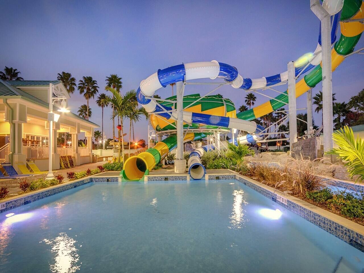 6620 Harbourside, 2/2 Condo, Water Park!