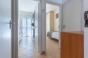 2 bedrooms, iron/ironing board