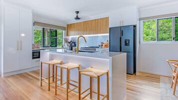 Micro-ondes, lave-vaisselle