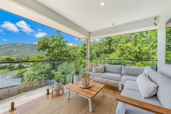 TV, Netflix, streaming services