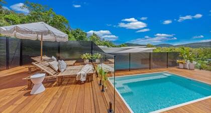 Modern four bedroom, 2 bathroom home with swimming pool plus extra...