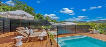 Modern four bedroom, 2 bathroom home with swimming pool plus extra...