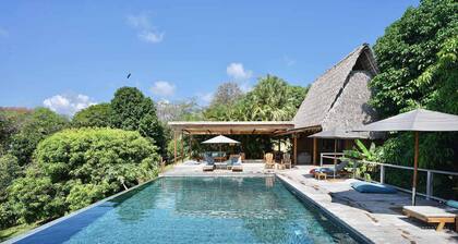 3BR Ocean View Villa w/ Pool + Included Breakfast