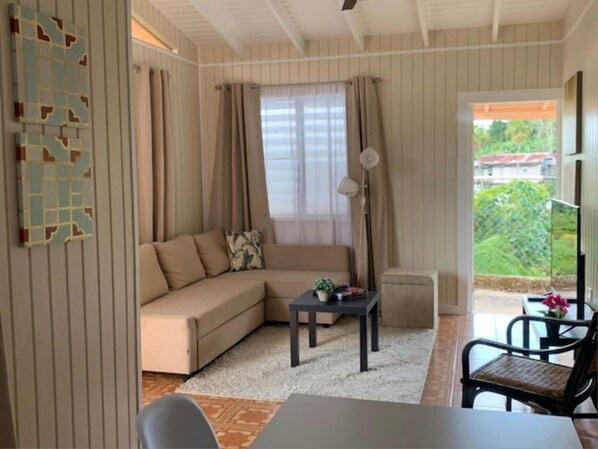 Family House | Living area | Smart TV, Netflix, streaming services - Casa del Campo (Adjuntas)