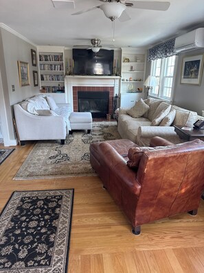 Smart TV, fireplace, video games, DVD player
