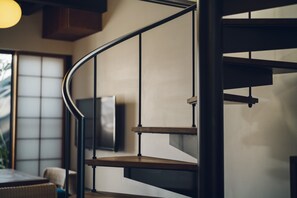 บ้านพักทราดิชันนัล, ปลอดบุหรี่ | ผ้านวมขนเป็ด, ตู้นิรภัยในห้องพัก, โต๊ะทำงาน, Wi-Fi ฟรี