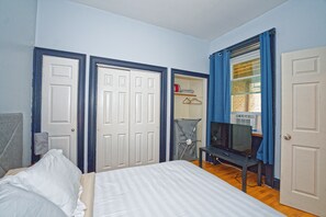 2 bedrooms, desk, iron/ironing board, free WiFi