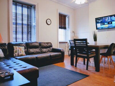 ✨Historic Full Amenities 2BR Apt @ Downtown Albany
