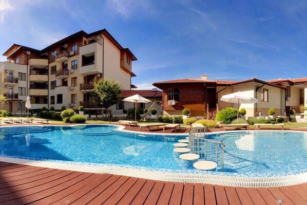 Apartment | Pool