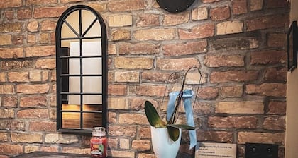 Cosy house located in the great place.
