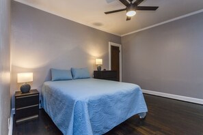3 dormitorios, tabla de planchar con plancha, wifi y ropa de cama