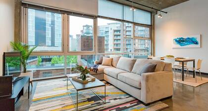 Stylish Loft 0.7 Miles From Downtown!