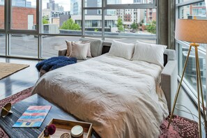 2 habitaciones, tabla de planchar con plancha, wifi y ropa de cama 